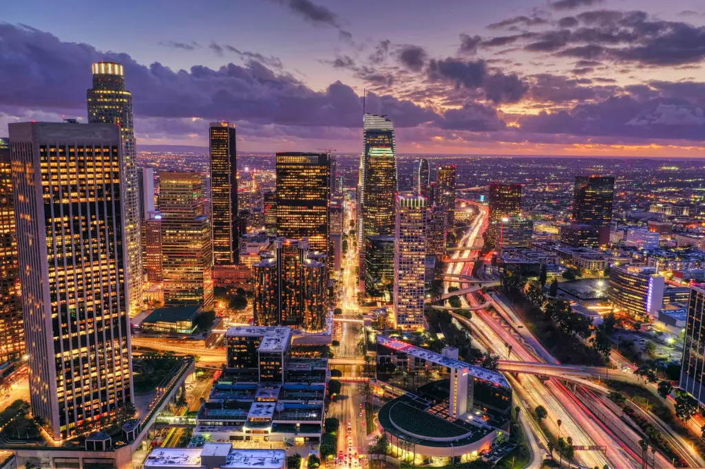 Pros and Cons Of Living in Los Angeles